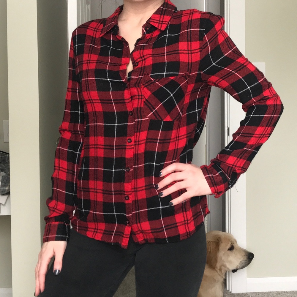 Rue 21 Black/red plaid button down XS
